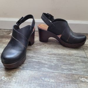 B.O.C. clogs